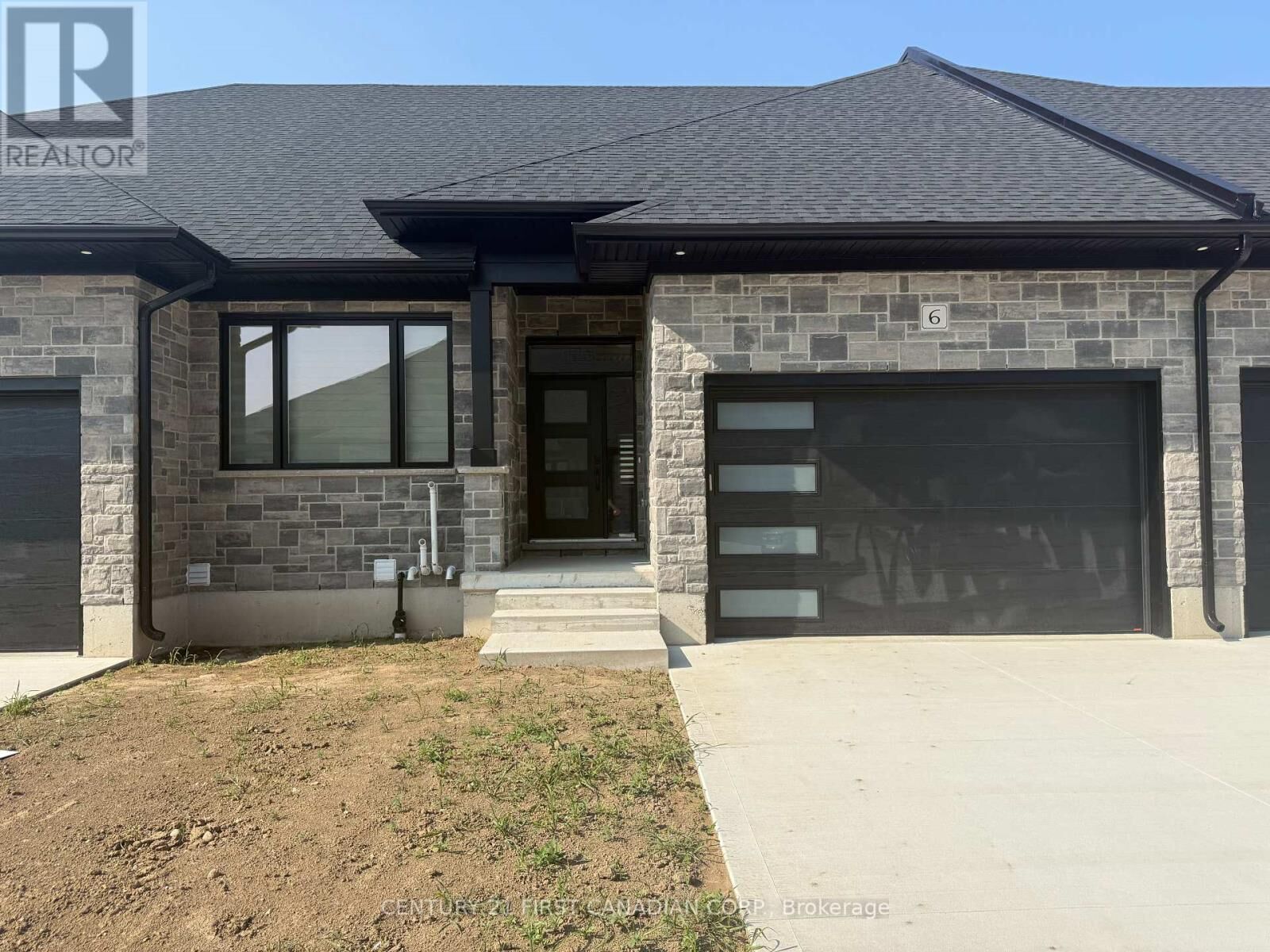 Property Photo: 32 Postma Crescent 6 ON N0M 1A0