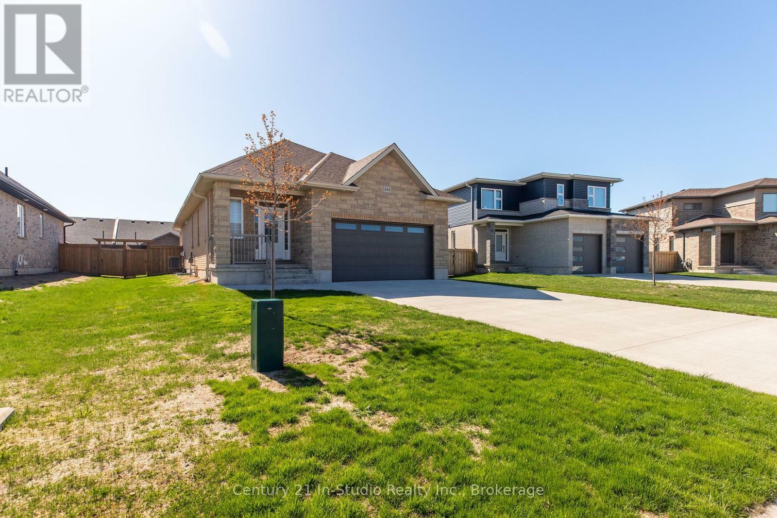 Property Photo: 446 Walker Crescent ON N0H 2C3