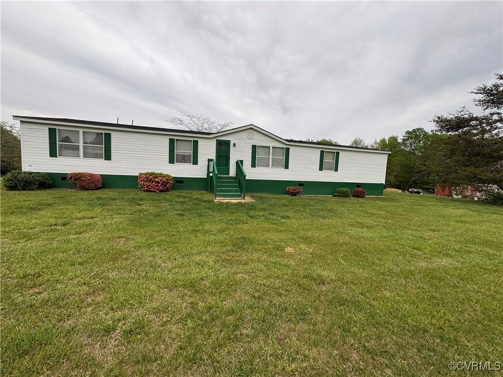 Property Photo:  1455 Hendricks Road  VA 23958 