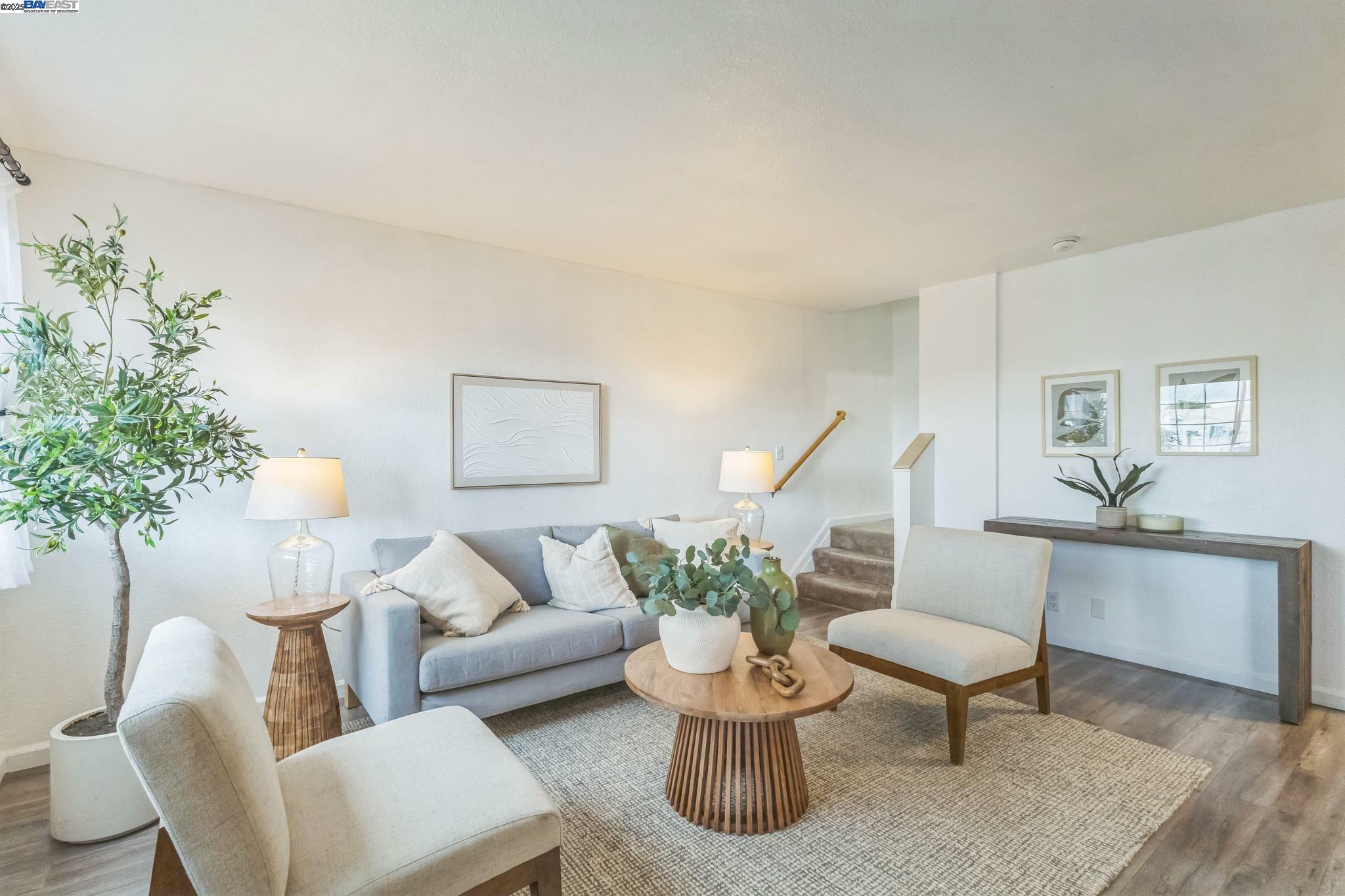 Property Photo: 700 Fargo Ave 5 CA 94579