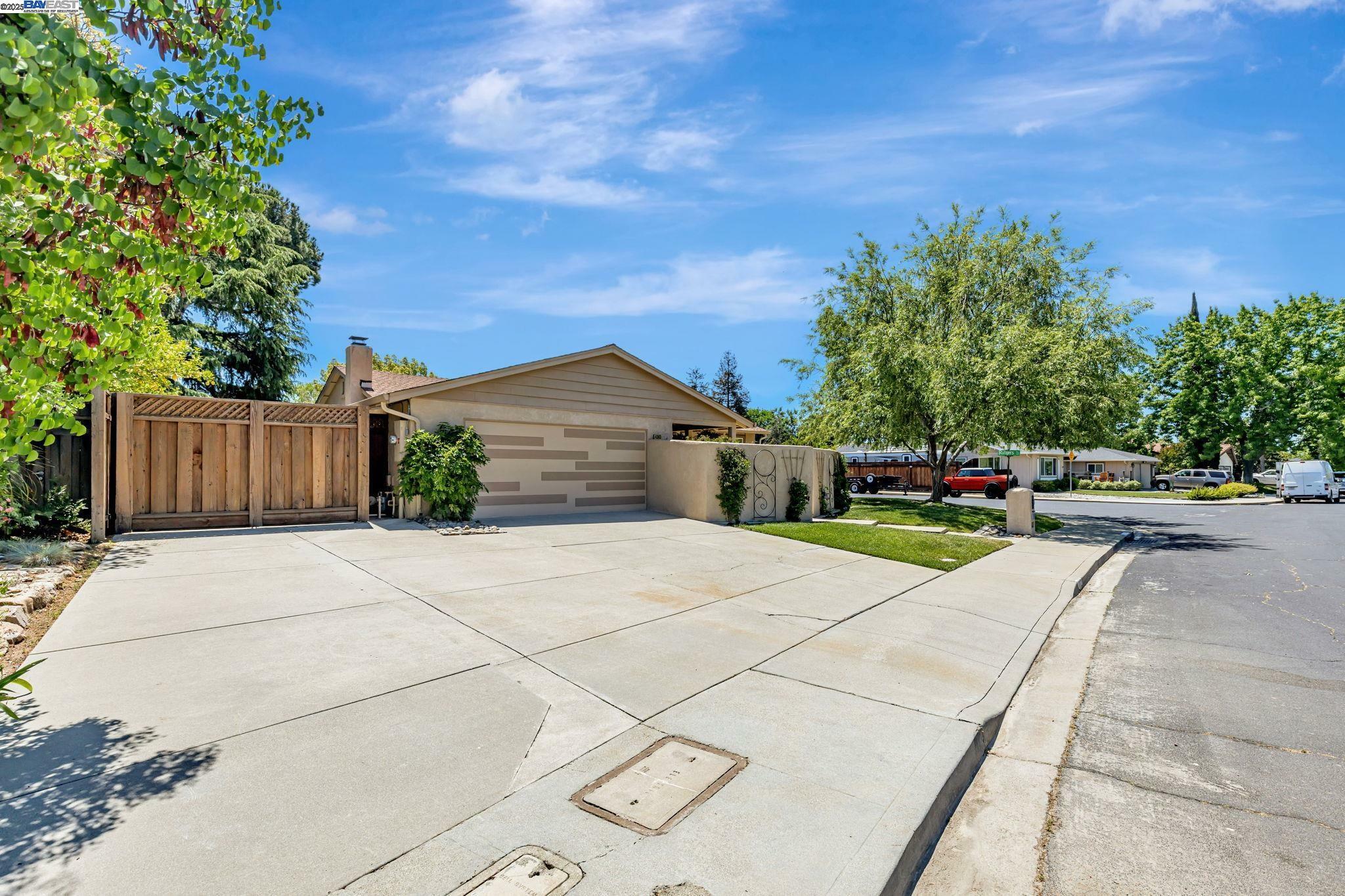 Property Photo:  4363 Guilford Ave  CA 94550 