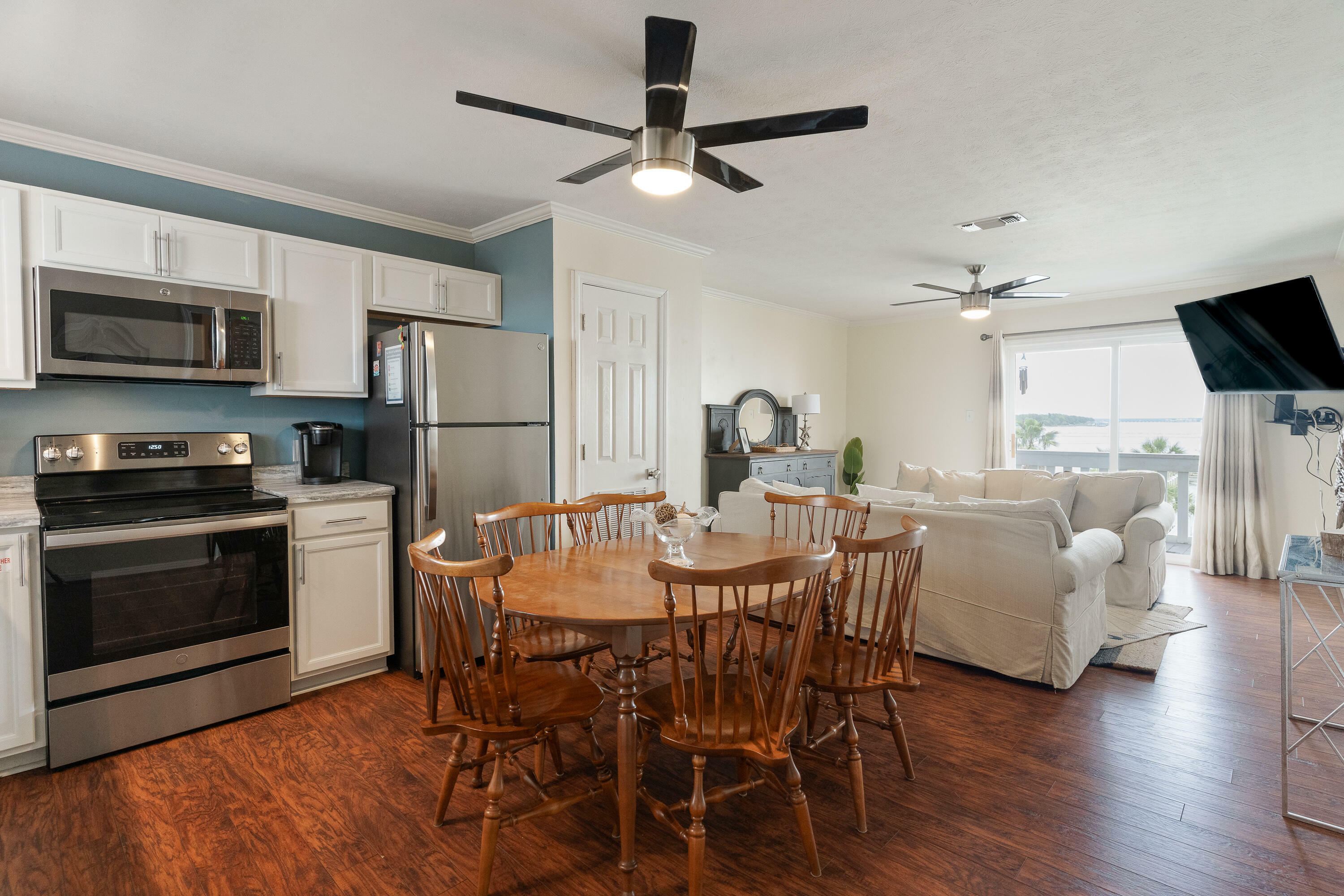 Property Photo: 1330 SE Miracle Strip Parkway 309 FL 32548