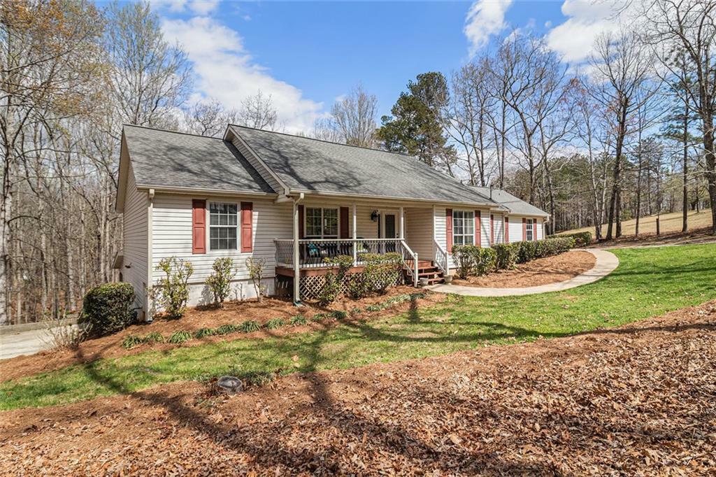 Property Photo: 4150 E Chapel Hill Road GA 30135
