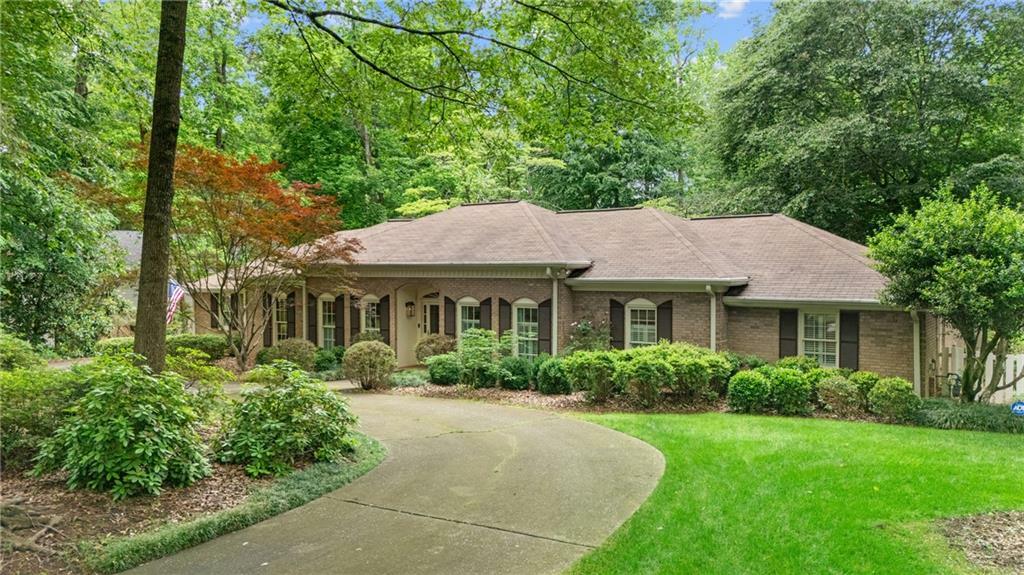 11190 Hembree Springs Drive  Roswell GA 30076 photo