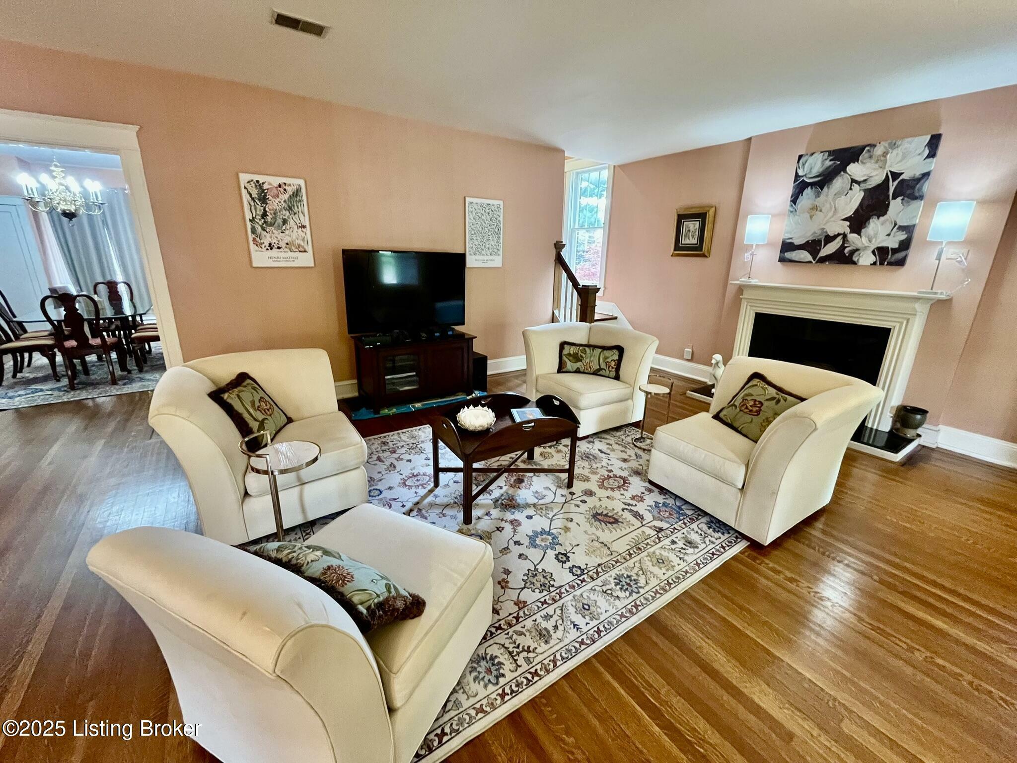 Property Photo: 1430 Willow Ave KY 40204
