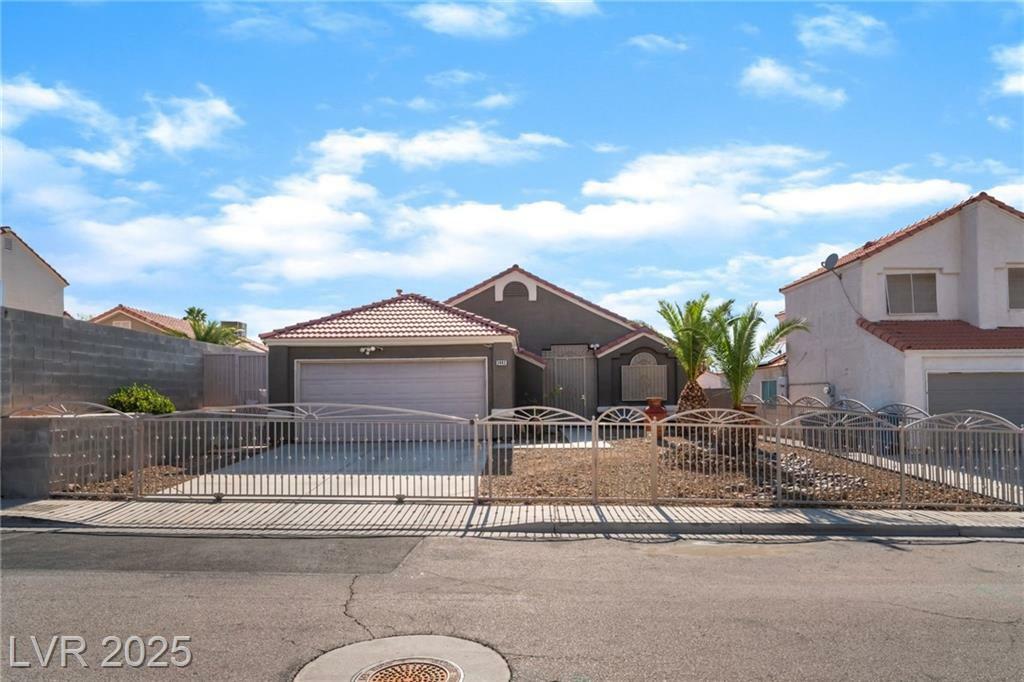 Property Photo: 3443 Citruscedar Way NV 89032