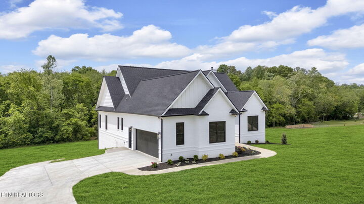 618 Winding Creek Way  Walland TN 37886 photo