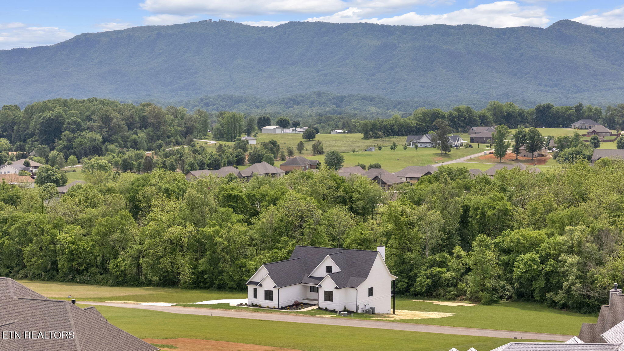 Property Photo: 618 Winding Creek Way TN 37886