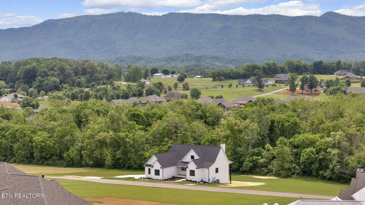 618 Winding Creek Way  Walland TN 37886 photo
