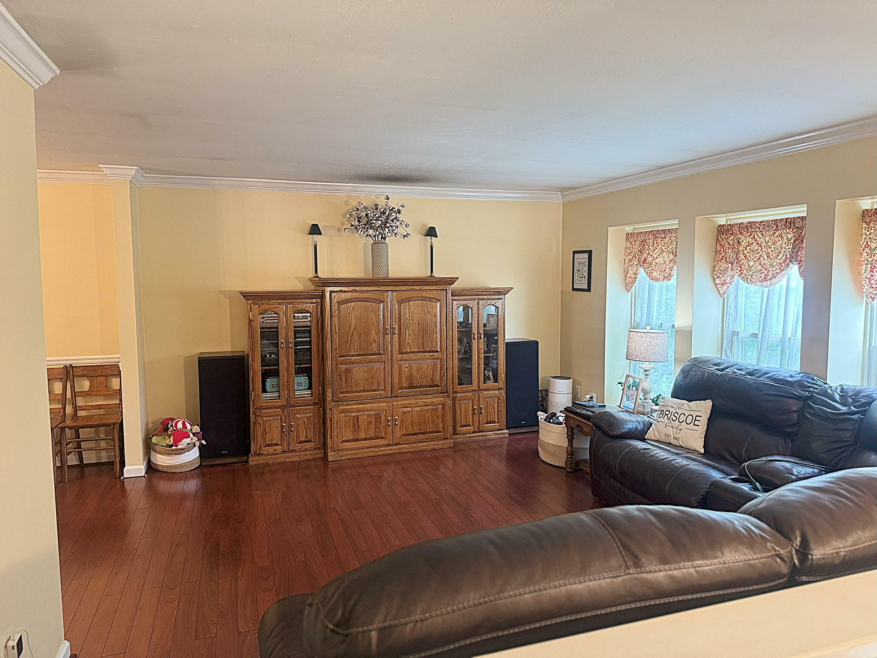 Property Photo: 165 Bellemeade Drive KY 40601