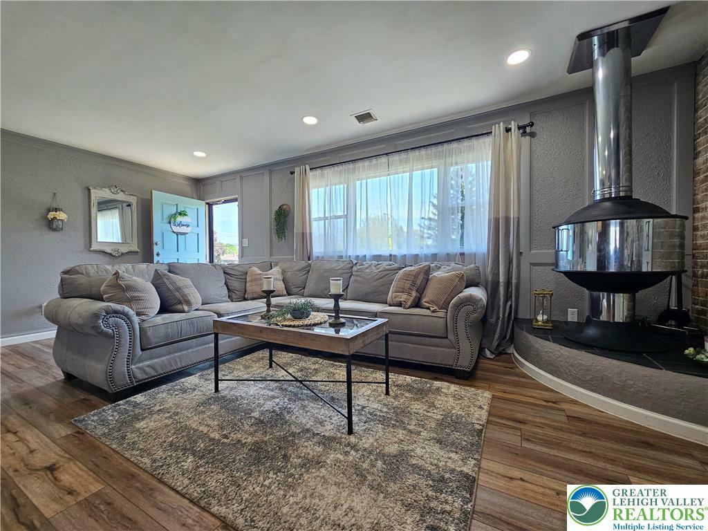 Property Photo: 3969 Washington Street PA 18020