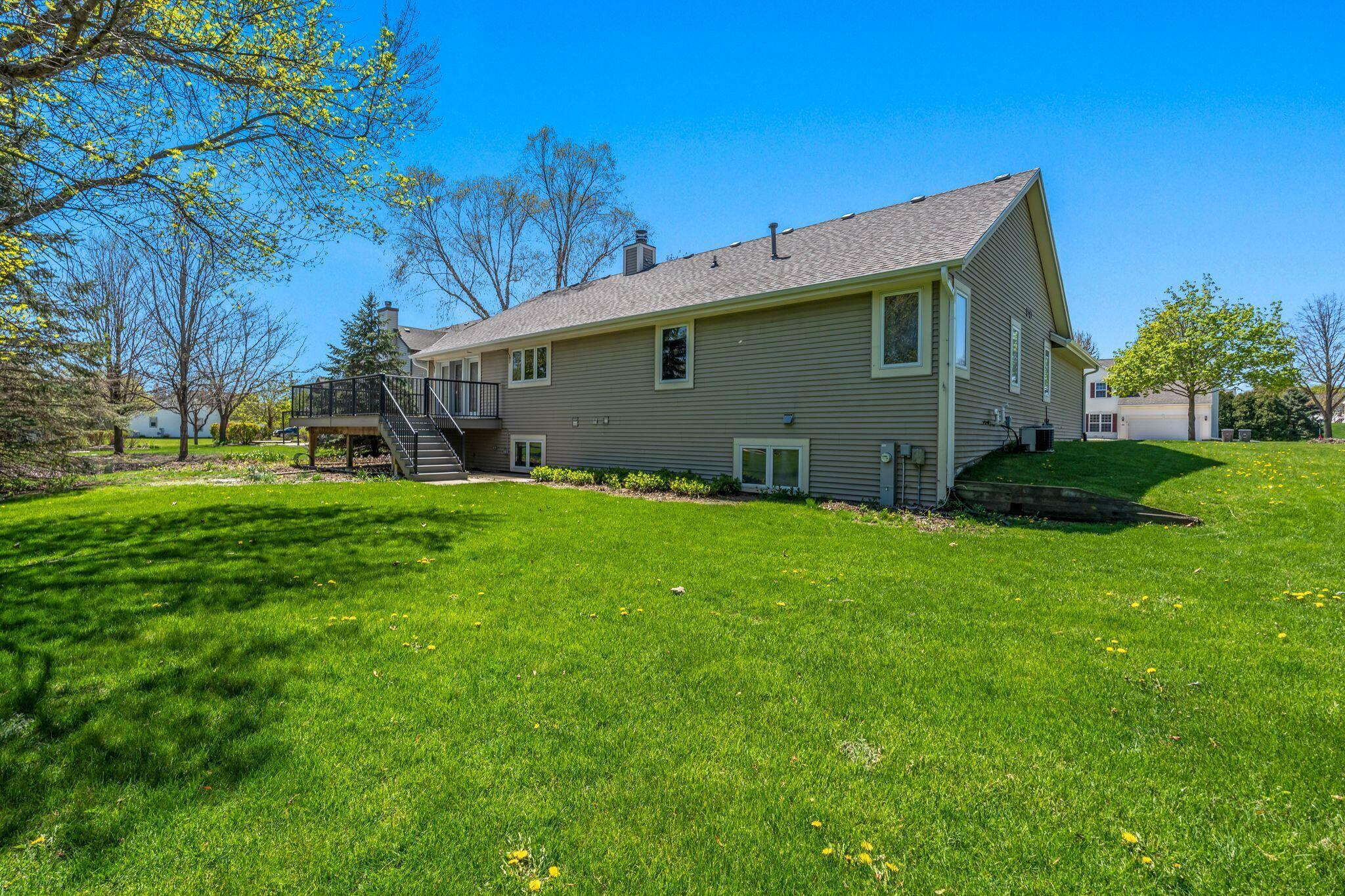 Property Photo: 508 Eastern Trl WI 53149