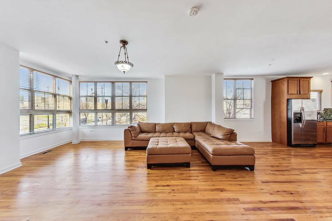 Property Photo: 45 E 23rd Street IL 60616