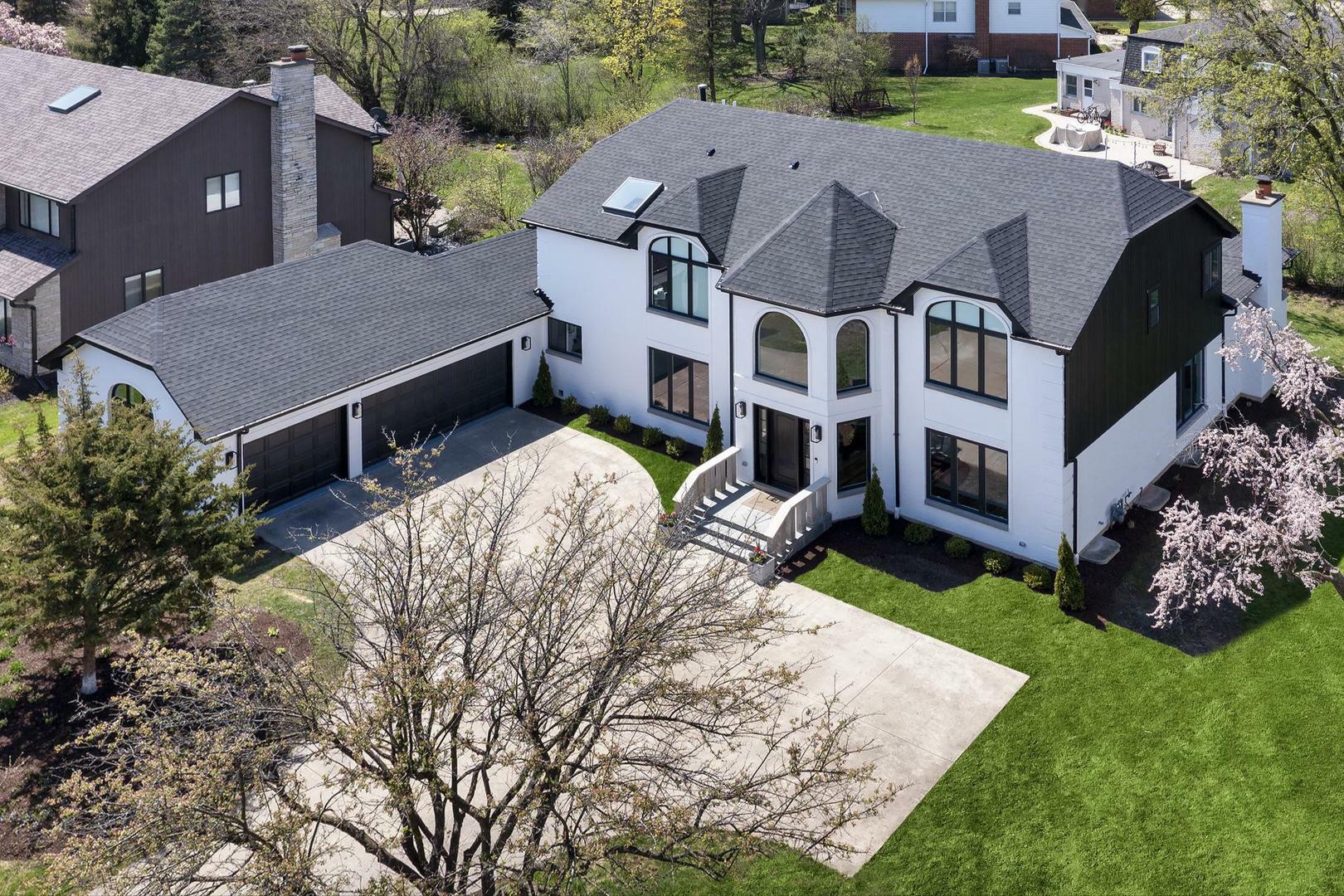 Property Photo: 2128 Scotch Pine Lane IL 60062