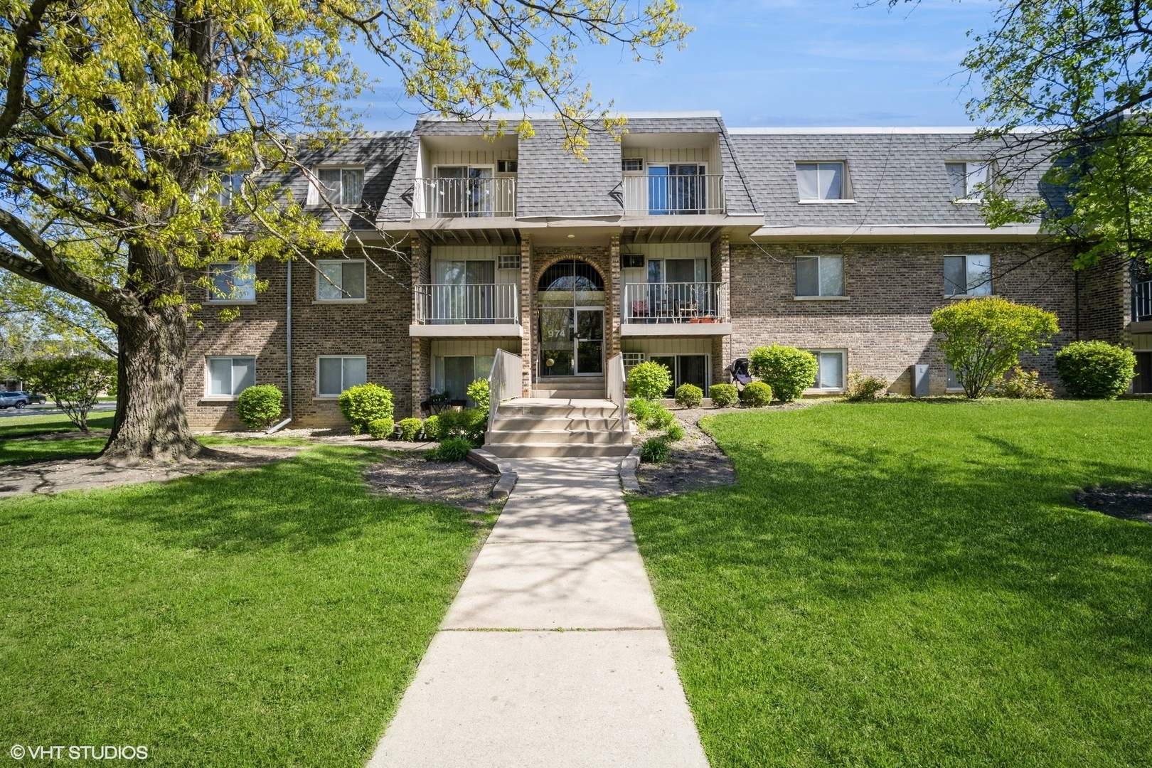 Property Photo: 974 Crabapple Drive 307 IL 60070
