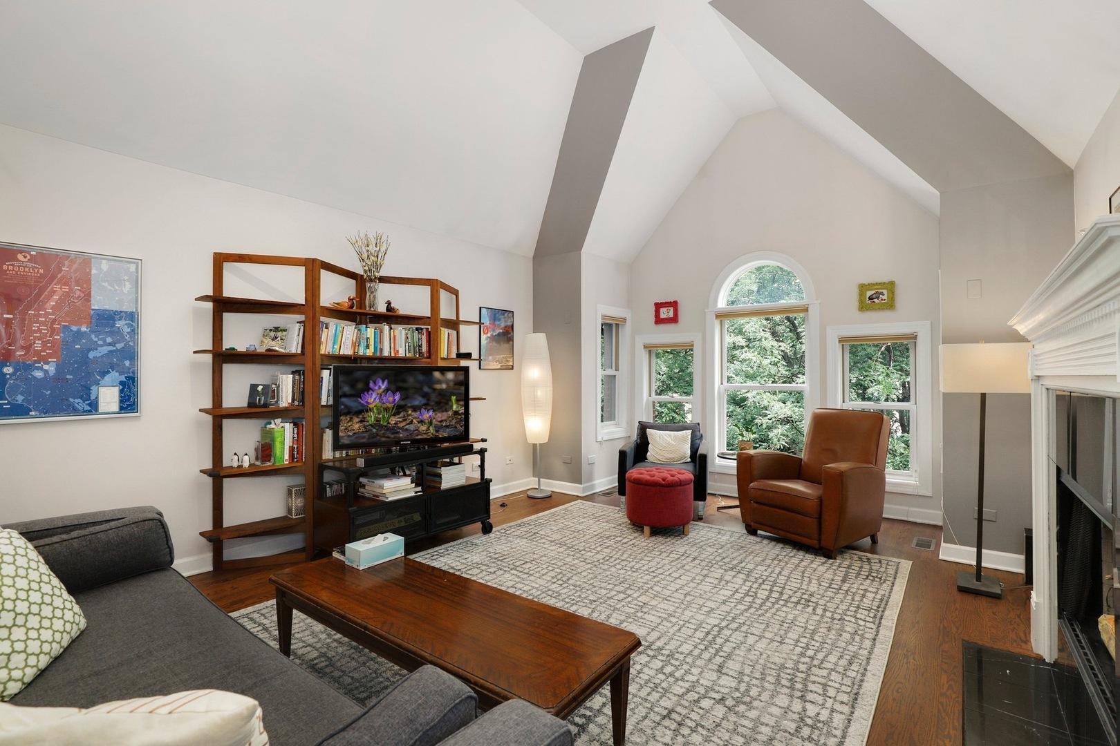 Property Photo: 2117 W Evergreen Avenue 3E IL 60622