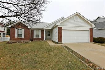 Property Photo: 2166 Riding Spur MO 63146
