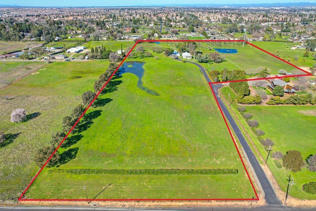 Property Photo: 3510 Vineyard Road CA 95747