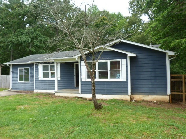 Property Photo:  114 Bruce St  TN 37345 