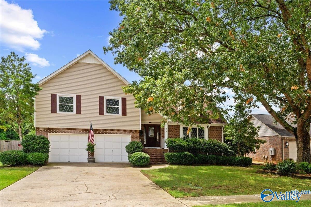 Property Photo: 1210 Chesser Drive AL 35803