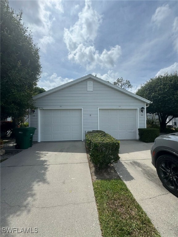 Property Photo: 120 Quail Forest Boulevard 10 FL 34105