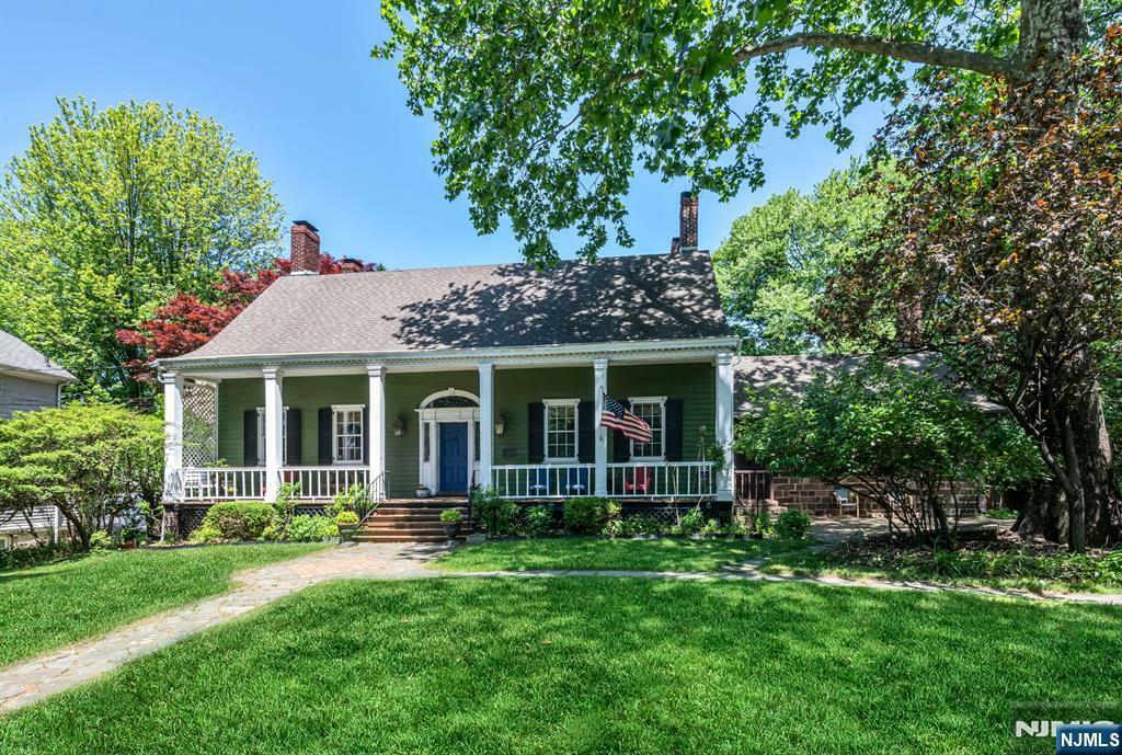 Property Photo:  125 Lakeview  NJ 07605 