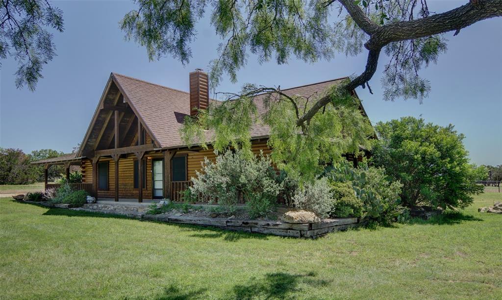 Property Photo: 1222 Canyon Wren Loop TX 76449