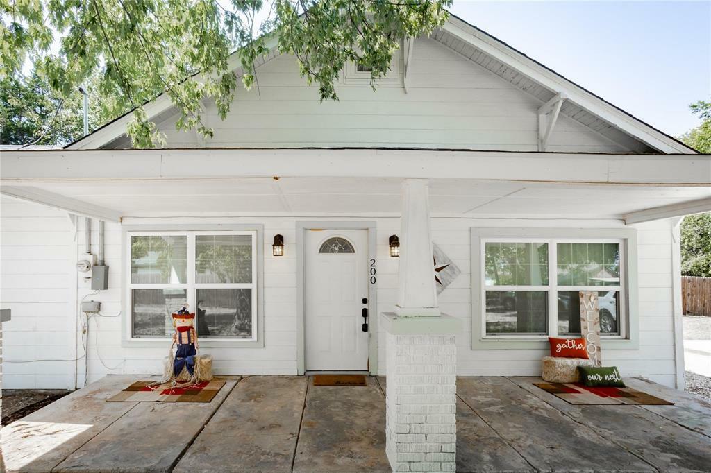 Property Photo: 200 S Mimosa Street TX 76073