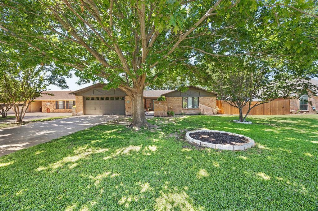 708 Tahiti Drive  Granbury TX 76048 photo