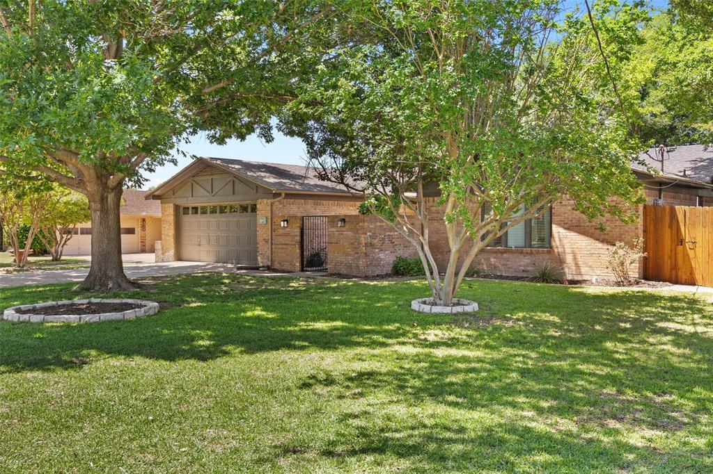 708 Tahiti Drive  Granbury TX 76048 photo