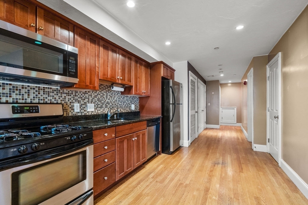 Property Photo:  50 Floyd St 7  MA 02149 