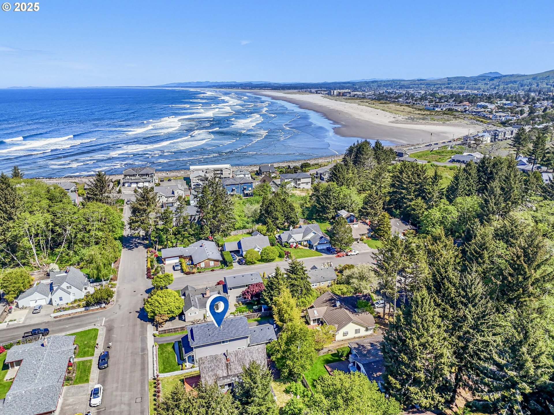 Property Photo: 455 Highland Dr OR 97138