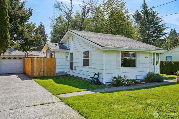 Property Photo:  11036  2nd Avenue S  WA 98168 