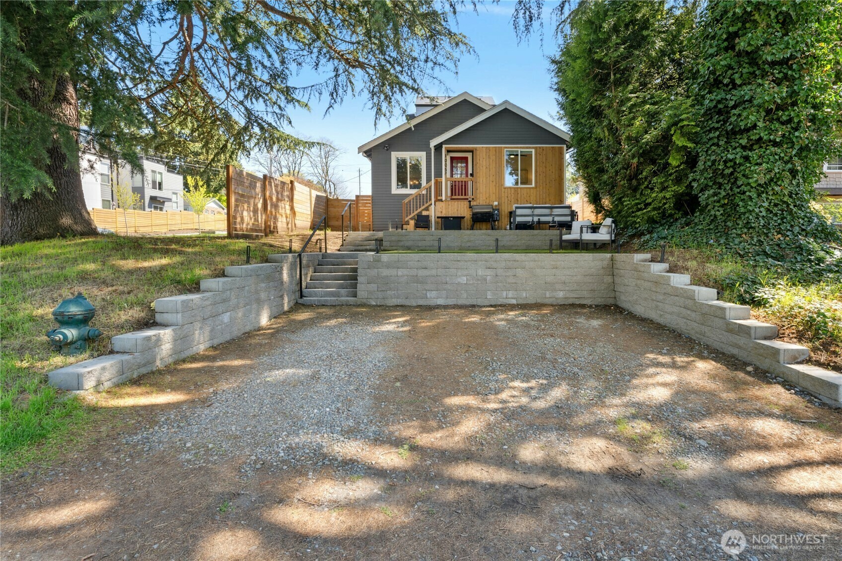 Property Photo: 10056 Interlake Avenue N WA 98133