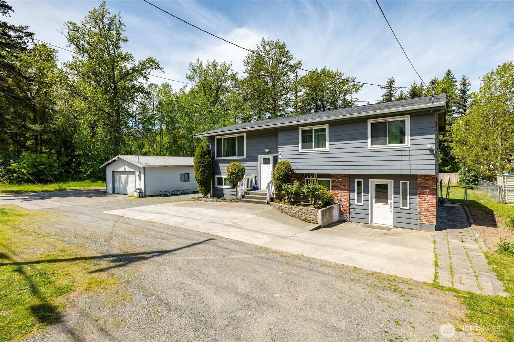 Property Photo:  2809 E Sunset  WA 98226 