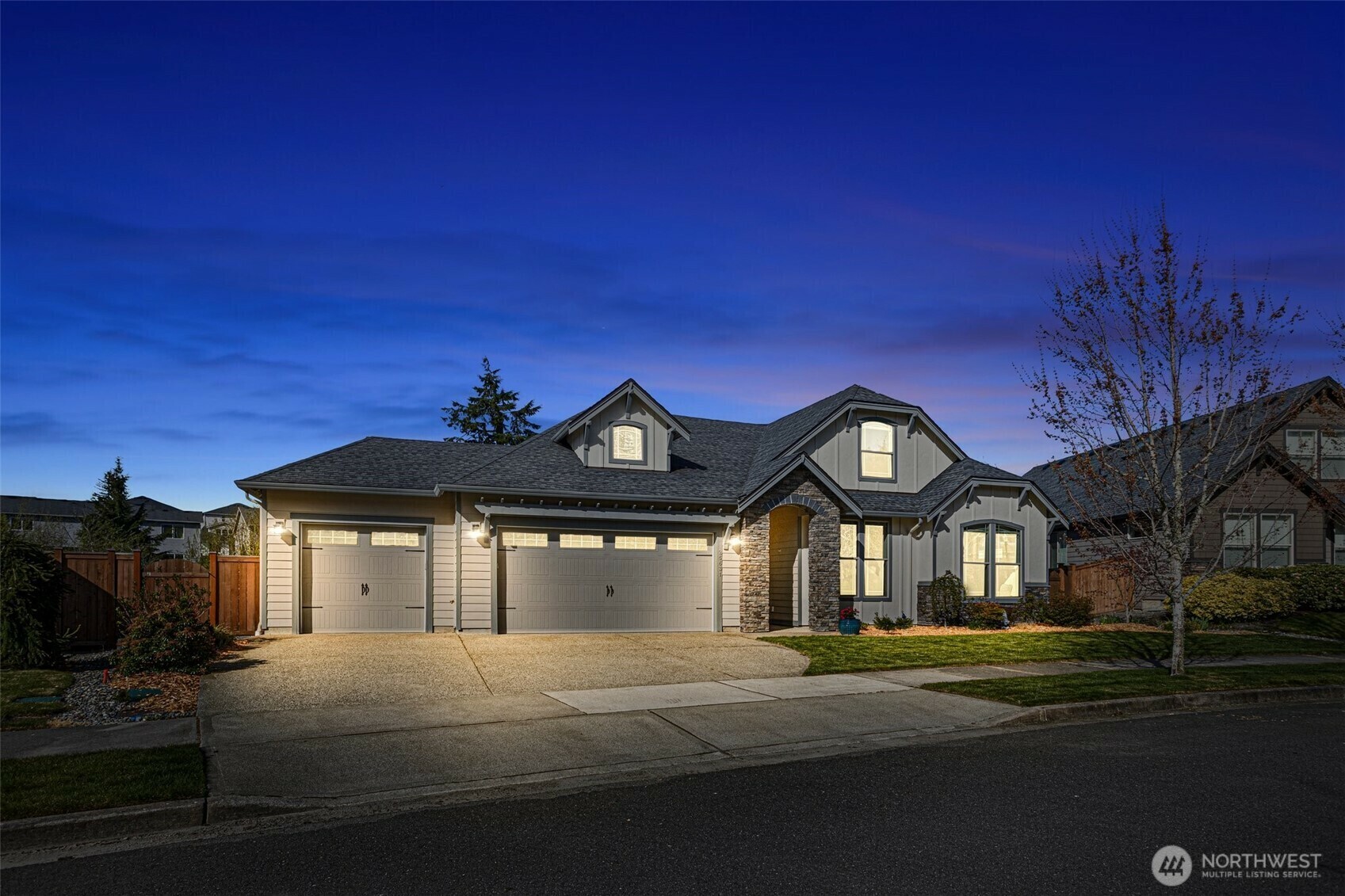 Property Photo: 25631 209th Loop SE WA 98042