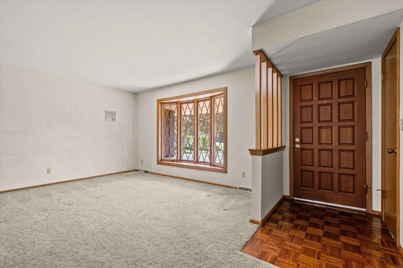 Property Photo: N78w16328 Community Drive WI 53051
