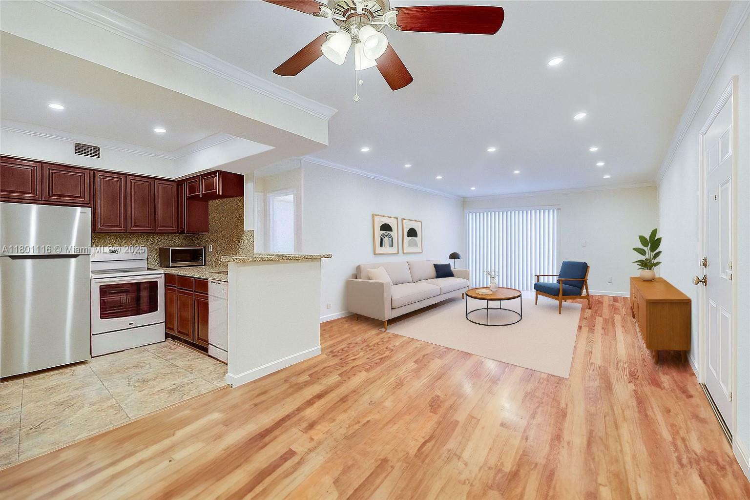 Property Photo: 4000 N Hills Dr 35 FL 33021
