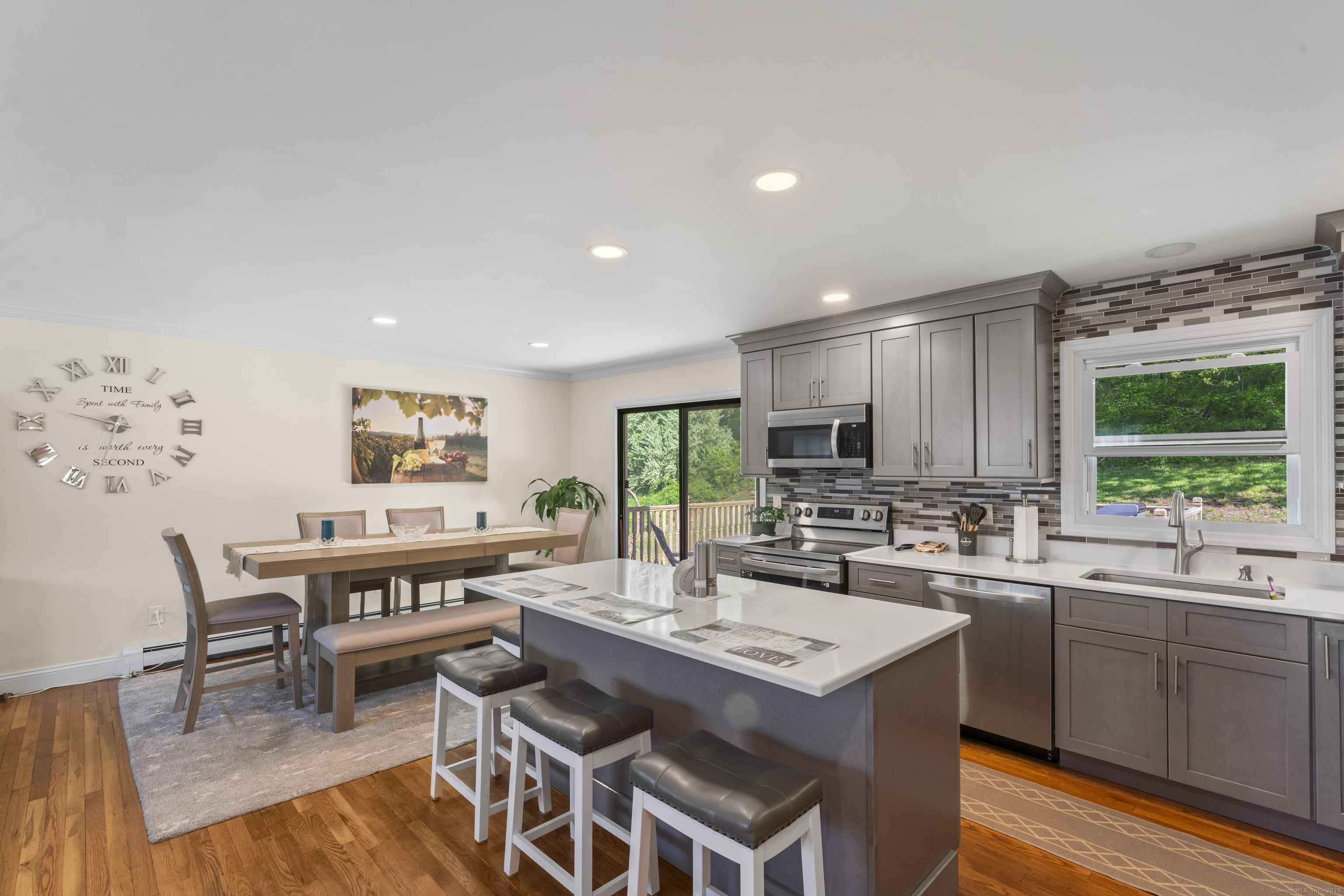 Property Photo: 47 Riverside Road CT 06482