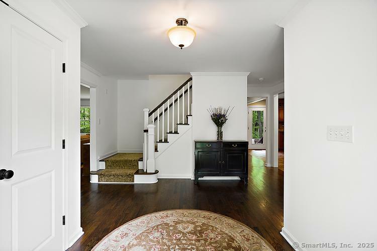 Property Photo: 7 Roscrea Place CT 06883