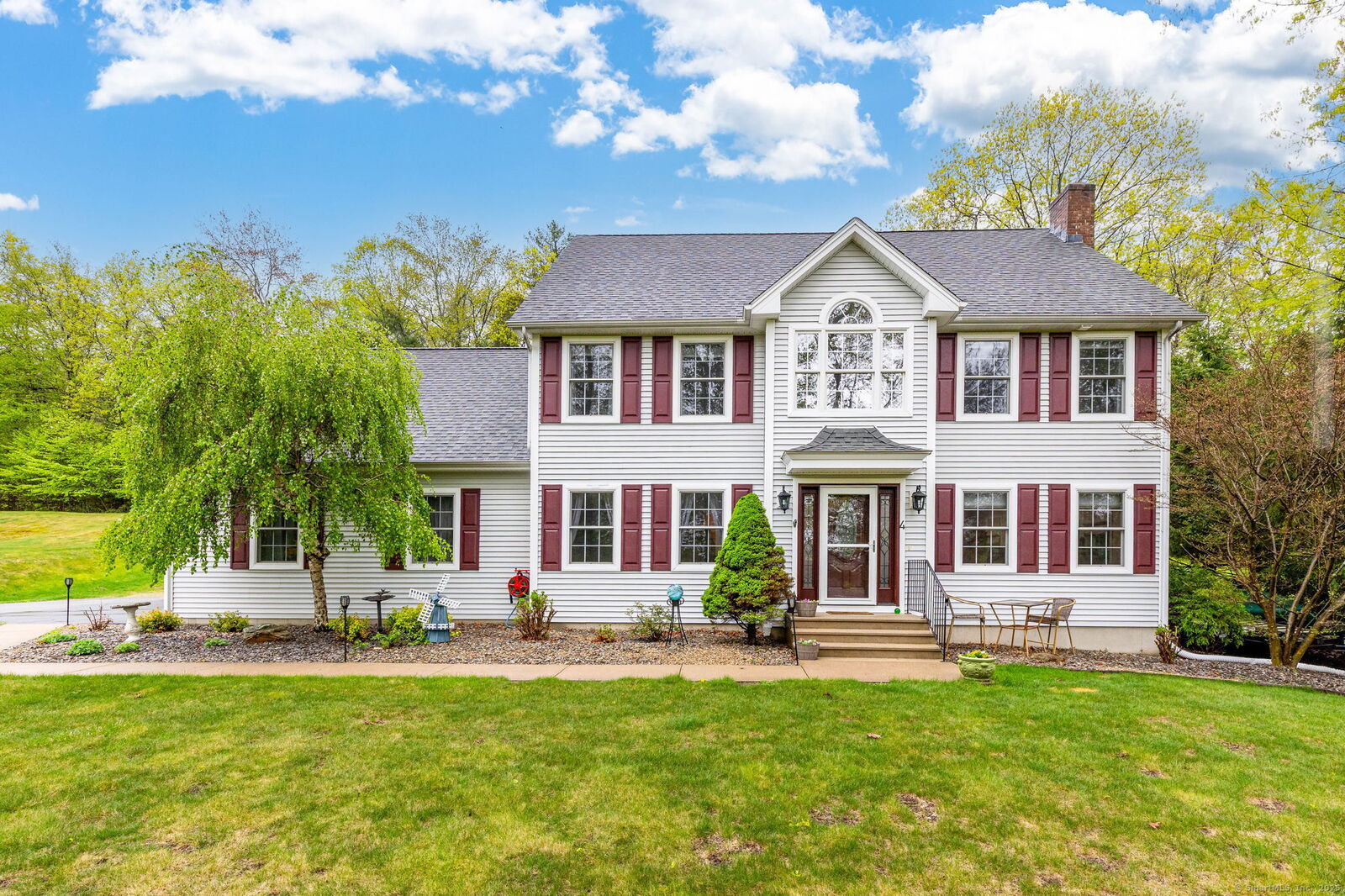 Property Photo: 4 Hemlock Trail CT 06029