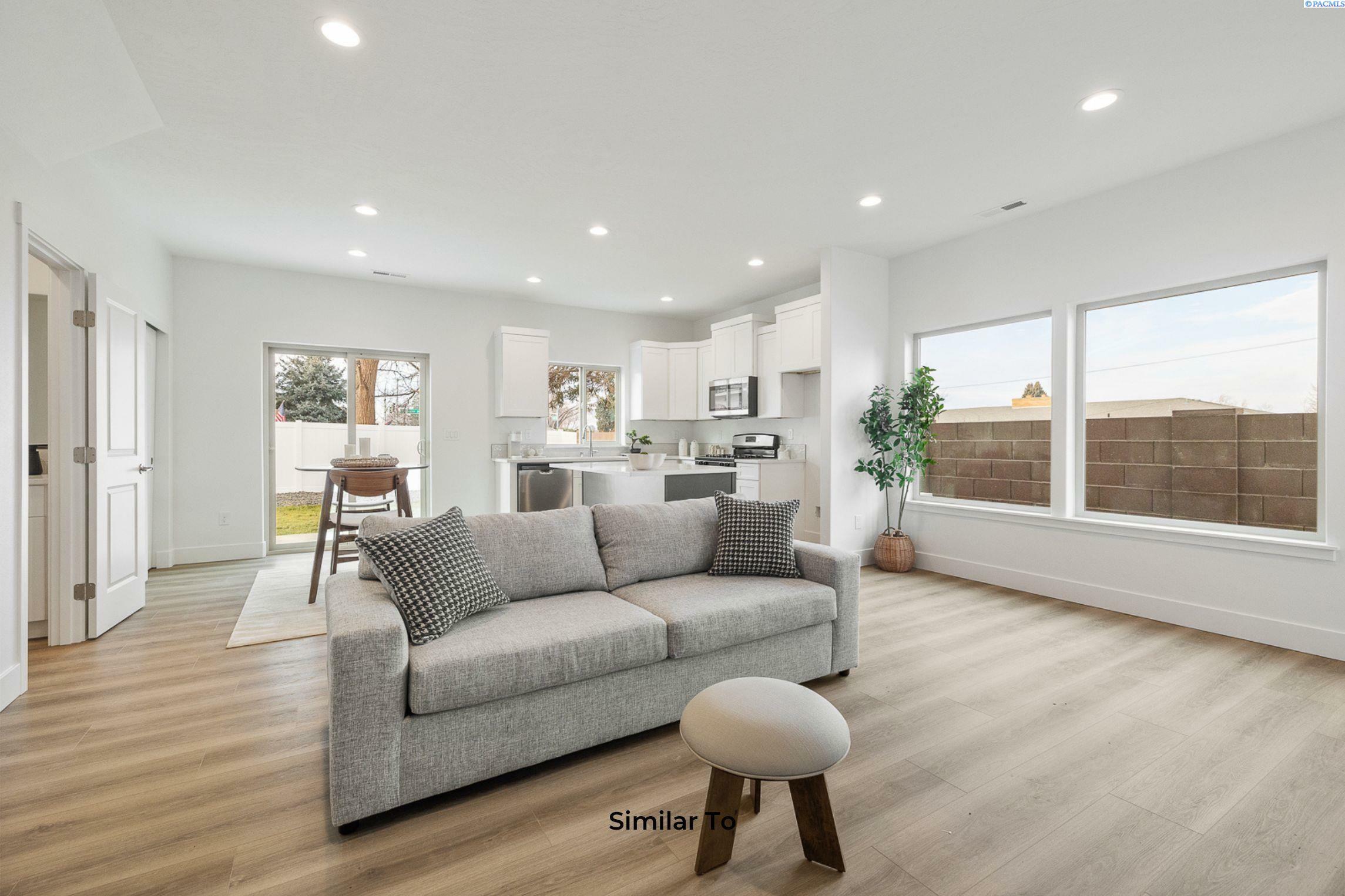 Property Photo: 7487 Grapevine Ct WA 99353
