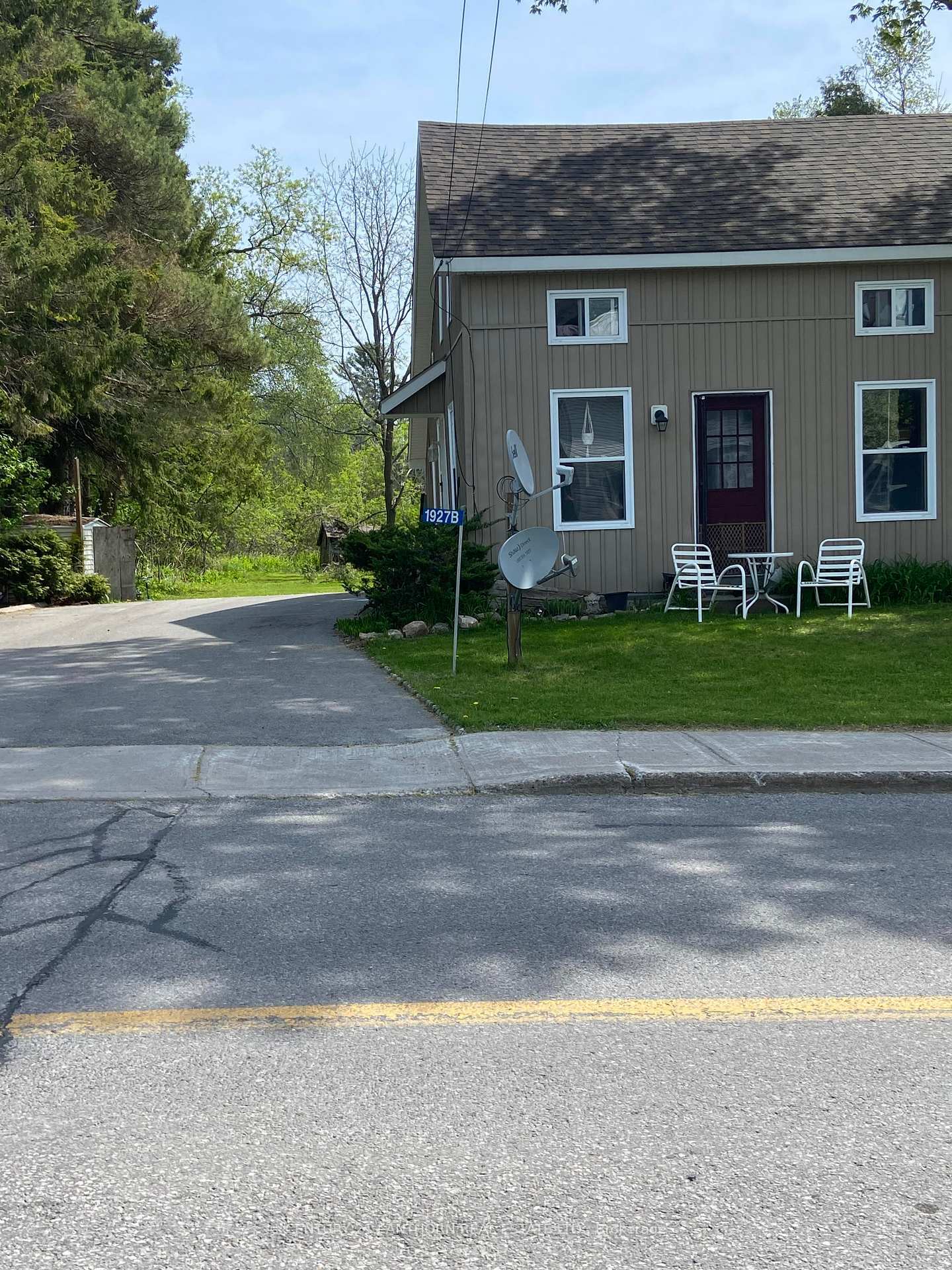 Property Photo: 1927 Stockdale Road ON K0K 2C0