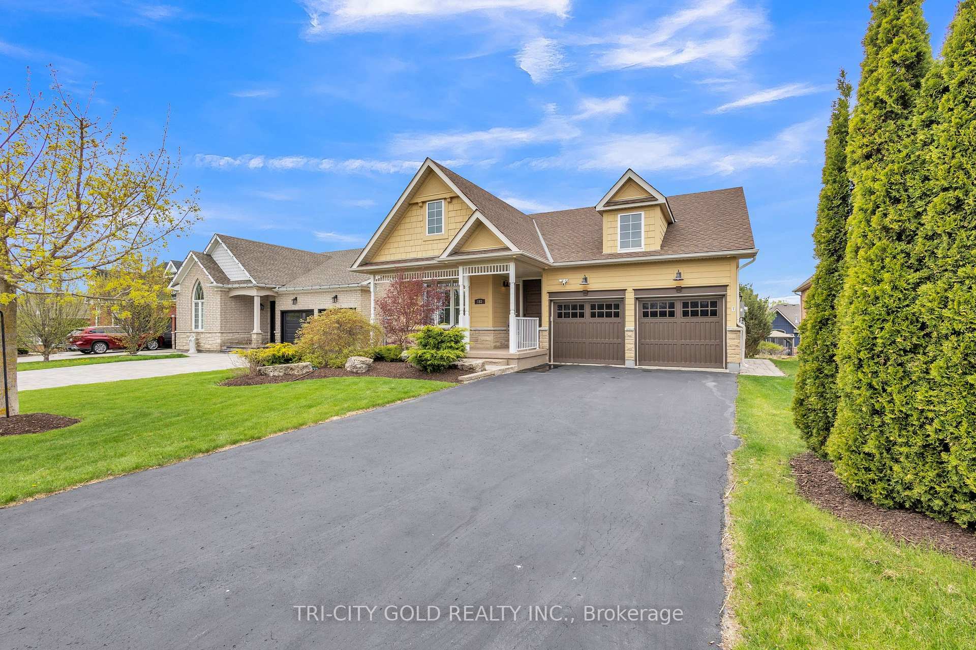 Property Photo: 153 Aberfoyle Mill Crescent ON N0B 2J0