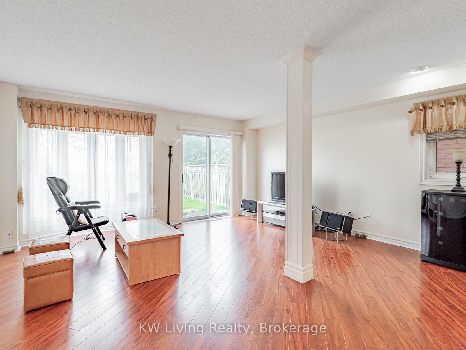 Property Photo: 253 Milliken Meadows Drive ON L3R 0W2