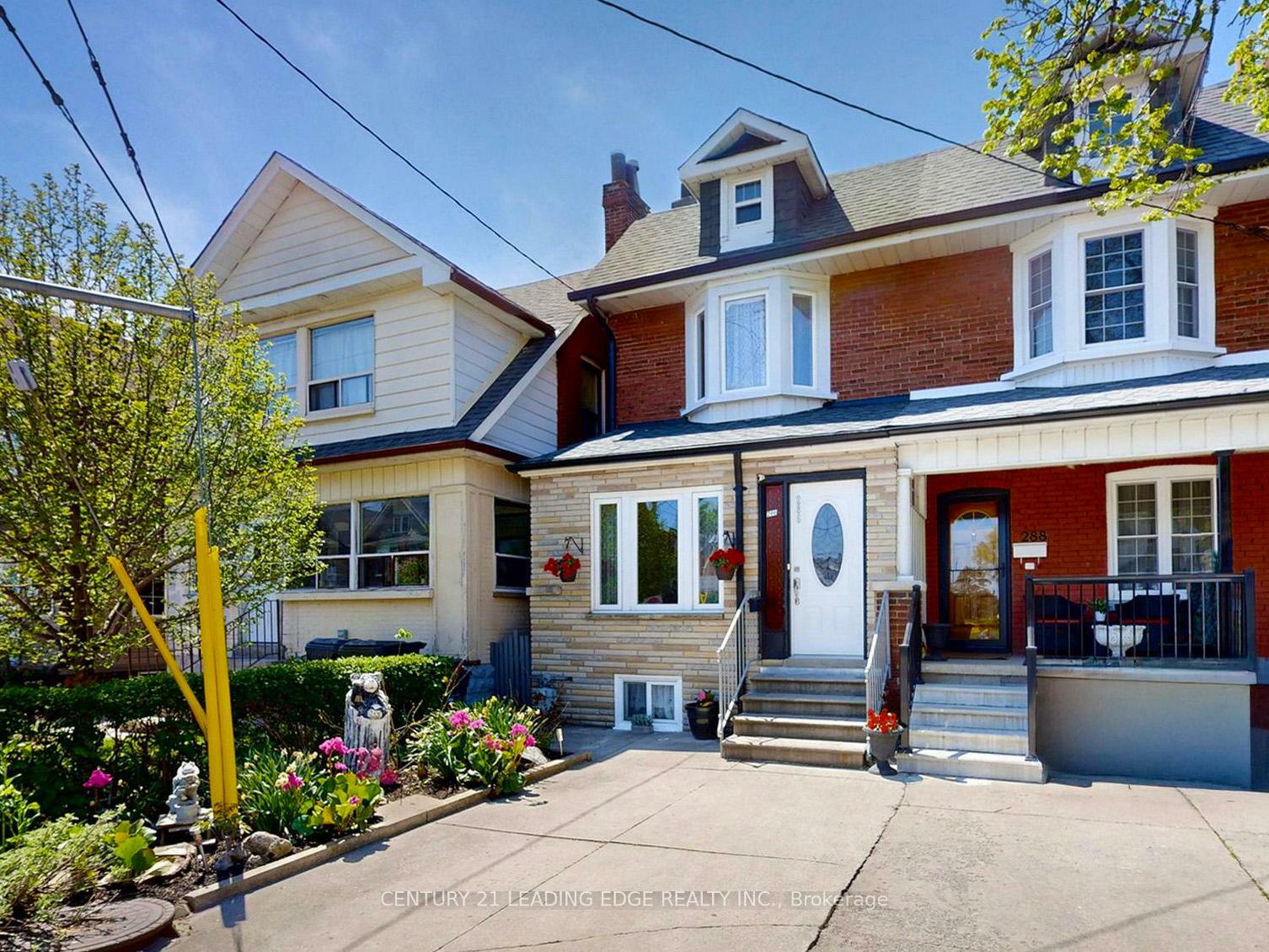 Photo de la propriété: 286 Glenholme Avenue ON M6E 3C8