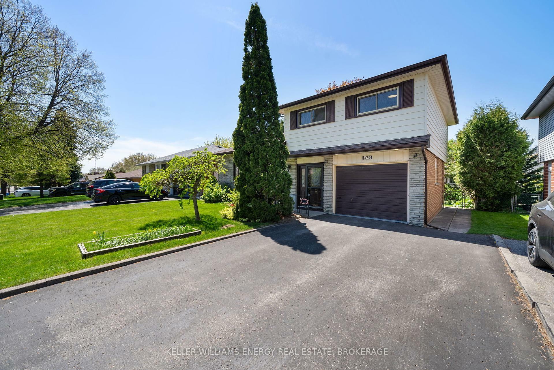 Property Photo: 376 Waverly Street N ON L1J 5W1