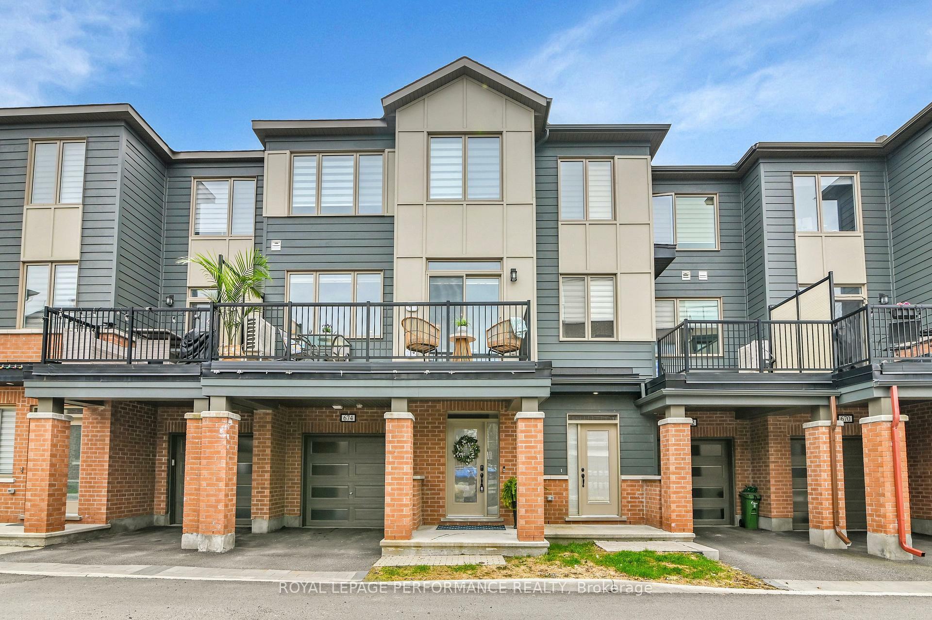 Property Photo:  674 Makwa Private  ON K1K 5A3 