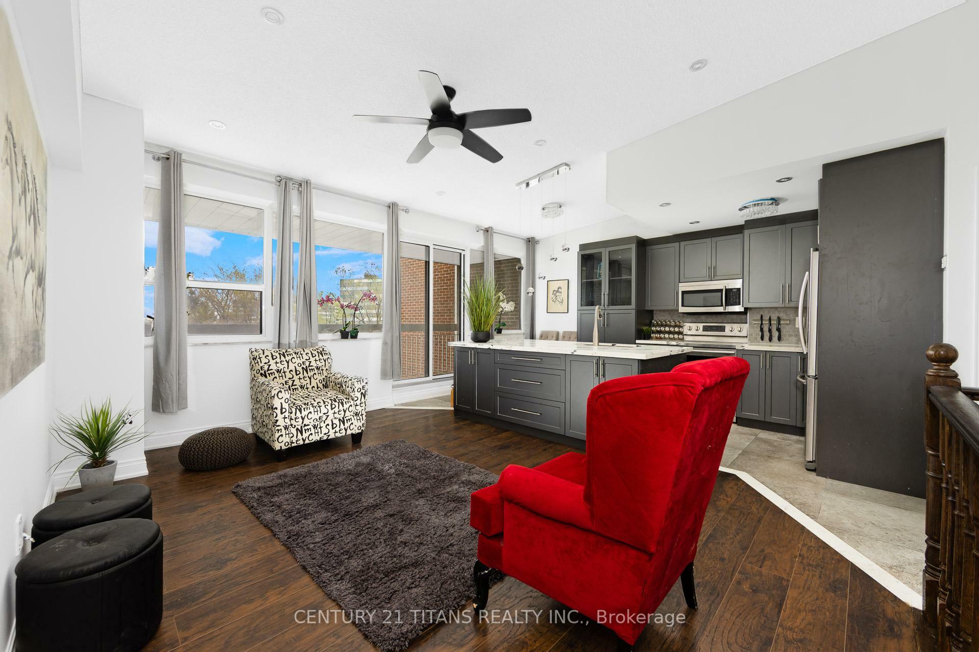 Property Photo: 4064 Lawrence Avenue E 501 ON M1E 4V6