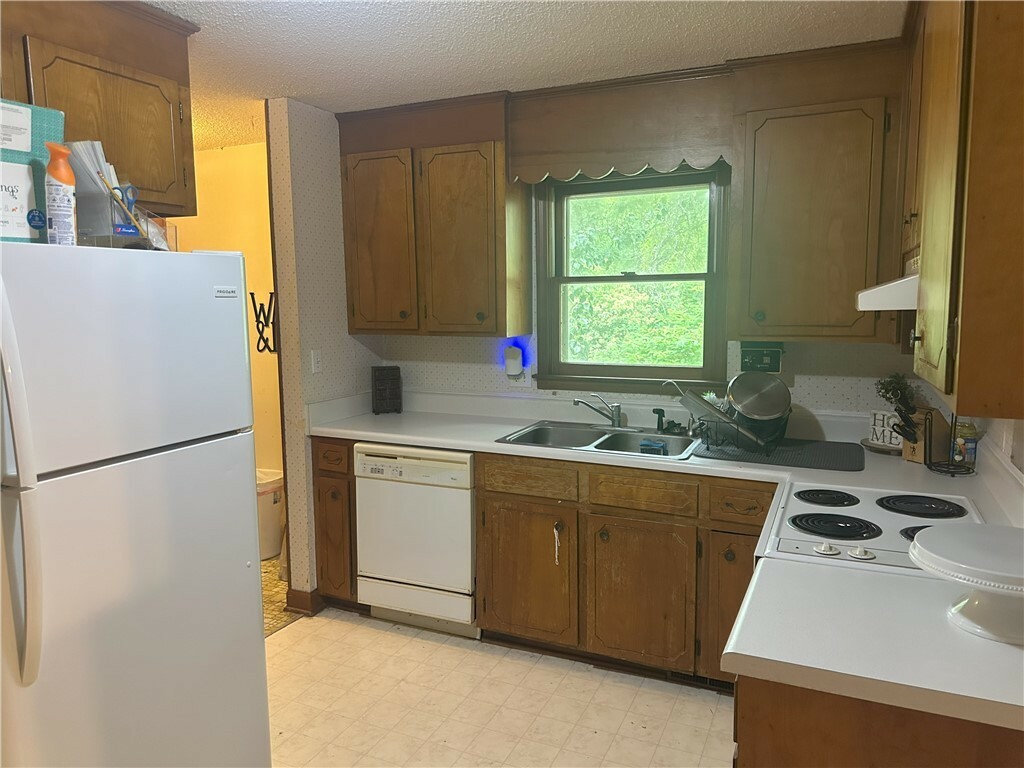 Property Photo:  143 Lawton Street  SC 29649 
